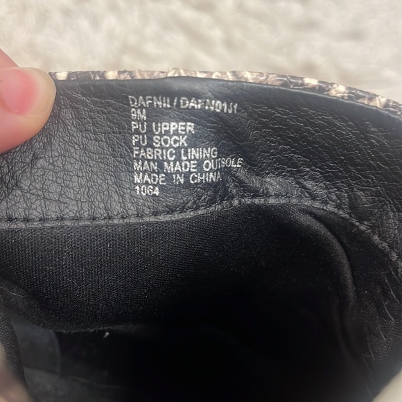 MOD ON TREND | Snakeskin Ankle Booties - Picture 4 of 4